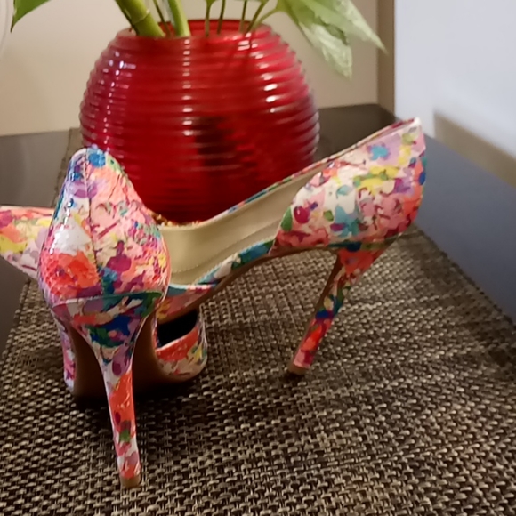 Cool heel walking Tall - Picture 4 of 4